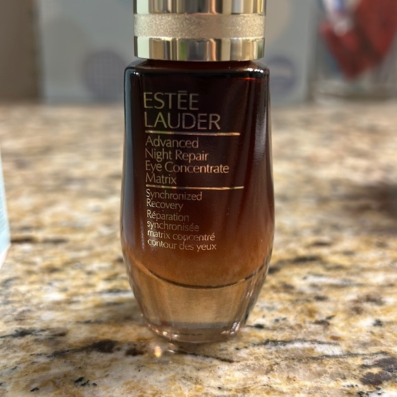 Estée Lauder Advanced Night Repair Eye Concentrate Matrix (0.5oz) - Picture 3 of 6